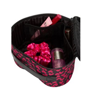 Косметичка Train Case Bag Black Grounded Heart