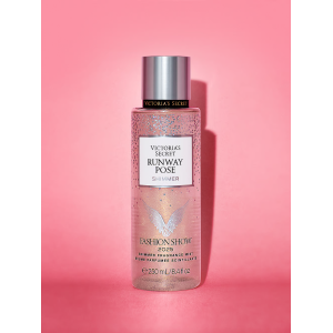 Лимитированный спрей Runway Pose Shimmer Fragrance Mist