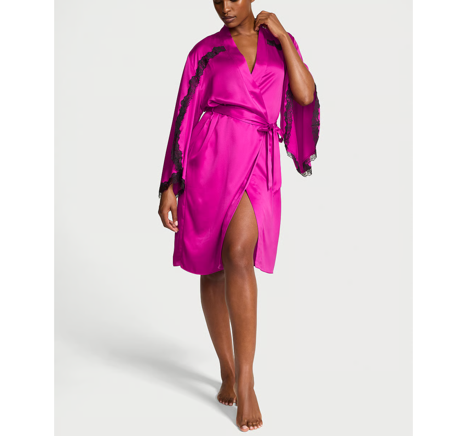 Сатиновый халат Satin Rose Lace-Trim Midi Robe Berrylicious