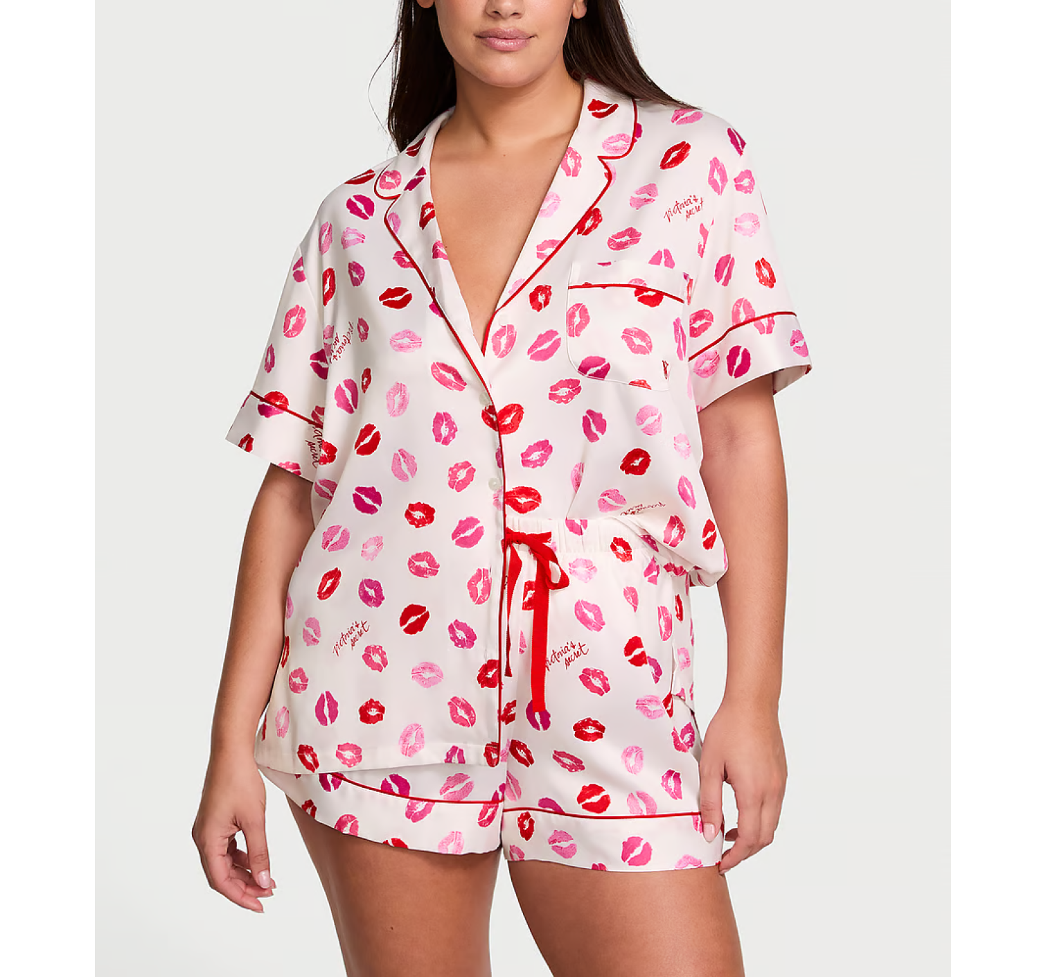 Пижама Glazed Satin Short Pajama Set Coconut White & Lipstick Kisses