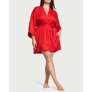 Халат The Tour '23 Icon Satin Robe Lipstick Red