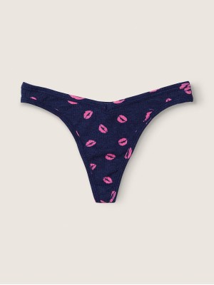 Трусики PINK Cotton Thong Panty Lips Print