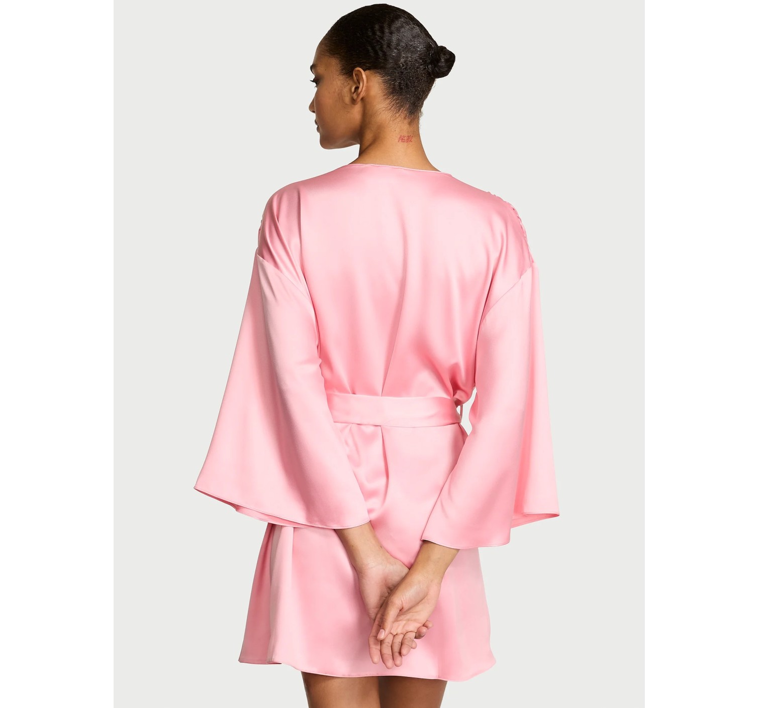 Сатиновый халат Victoria's Secret Dream Angels Petal Pink Twinkle Heart Satin Short Robe