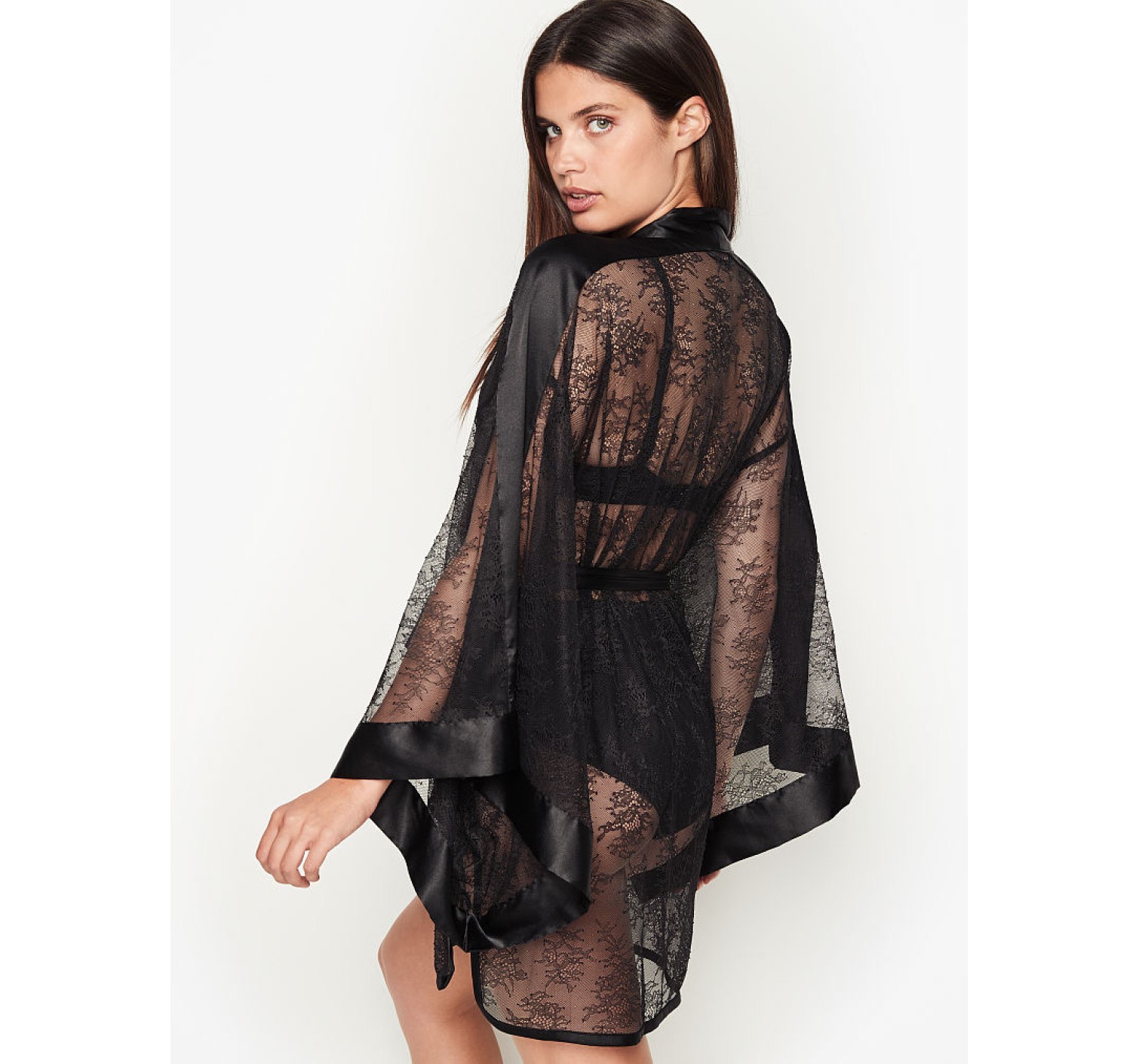 Халат Victoria's Secret Satin Lace Dentelle