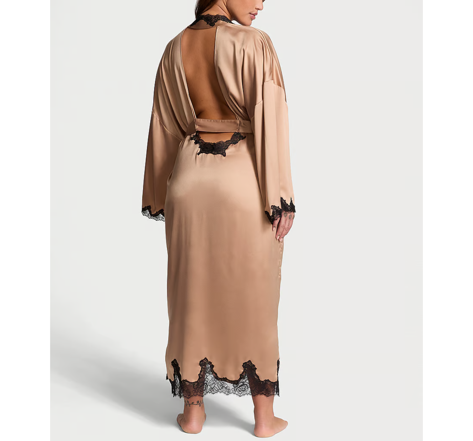 Сатиновый халат Victoria's Secret Satin & Rose Lace Open-Back Long Robe