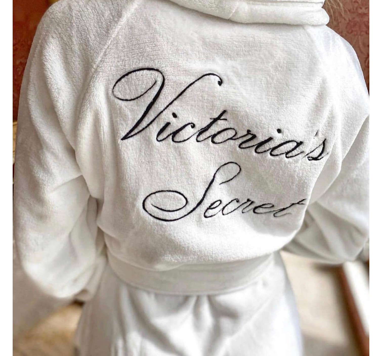 Logo Short Cozy Robe Ivory - халат Вікторія
