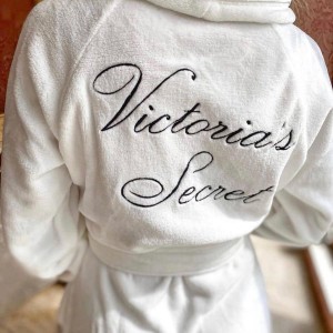 Logo Short Cozy Robe Ivory - халат Вікторія