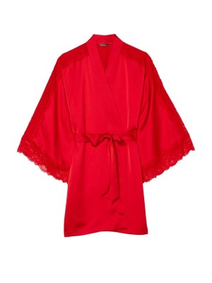 Халат Victoria’s Secret Satin Lace Inset Robe Lipstick