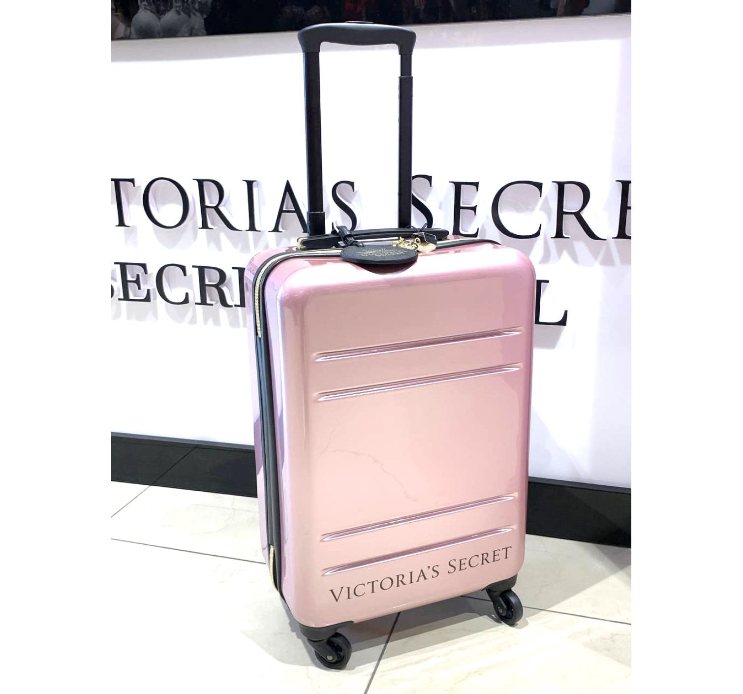 Валіза Rolling Luggage Pink Pearl