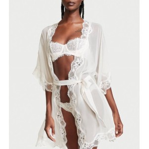 Сатиновый халат White Lace Robe