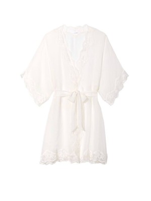 Сатиновый халат White Lace Robe