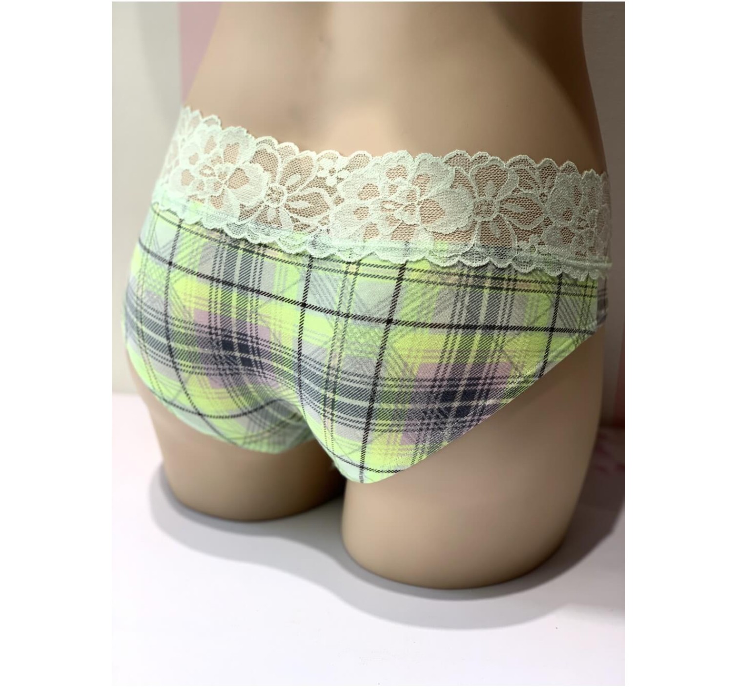 Трусики хипхаггеры Victoria’s Secret Pistachio Lace Hiphugger panty