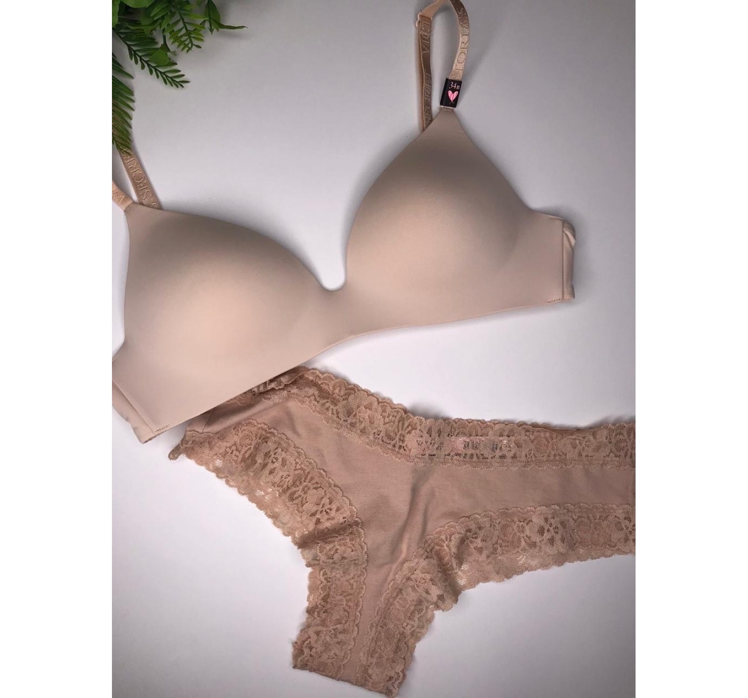 GIFT SET Incredible bras