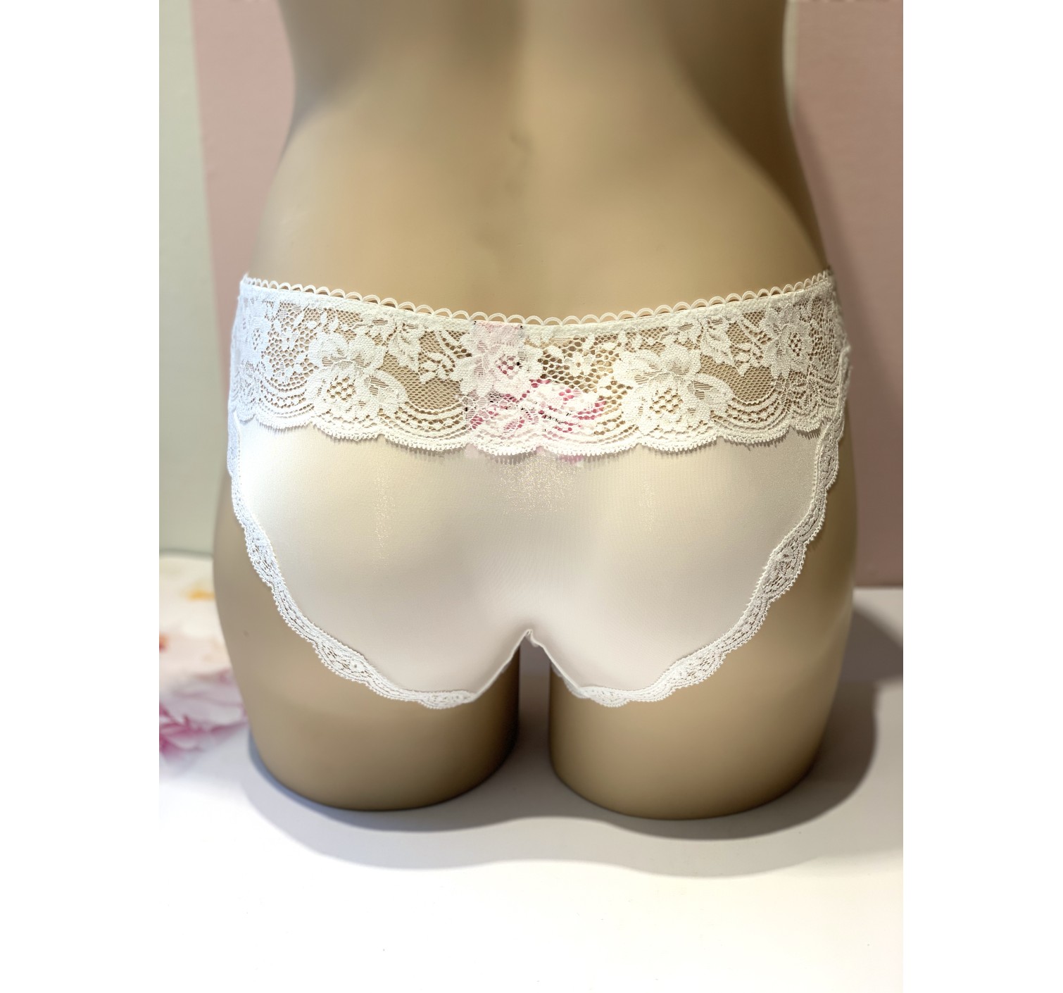 Білі трусики Victoria's Secret Dream Angels cheekini panty