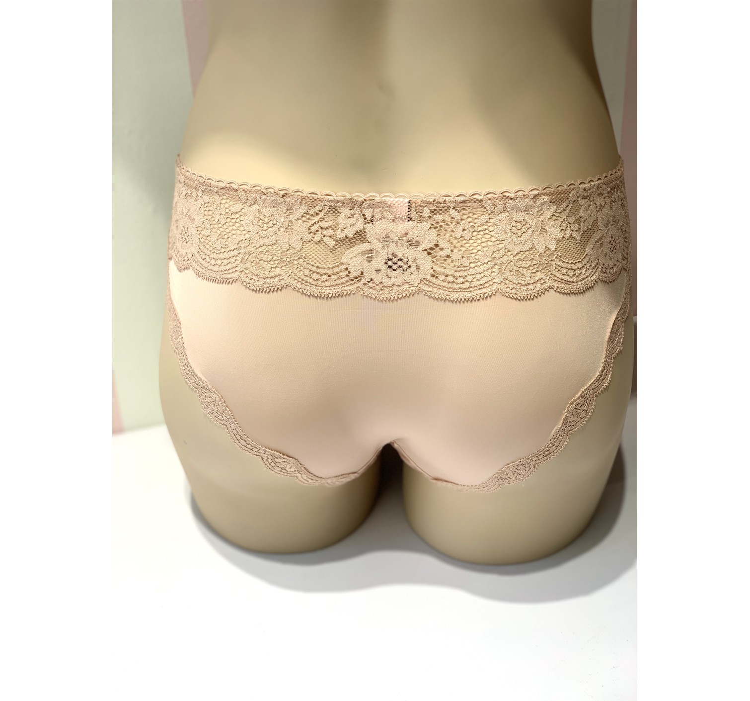 Трусики Victoria’s Secret Dream Angels Lace cheekini panty