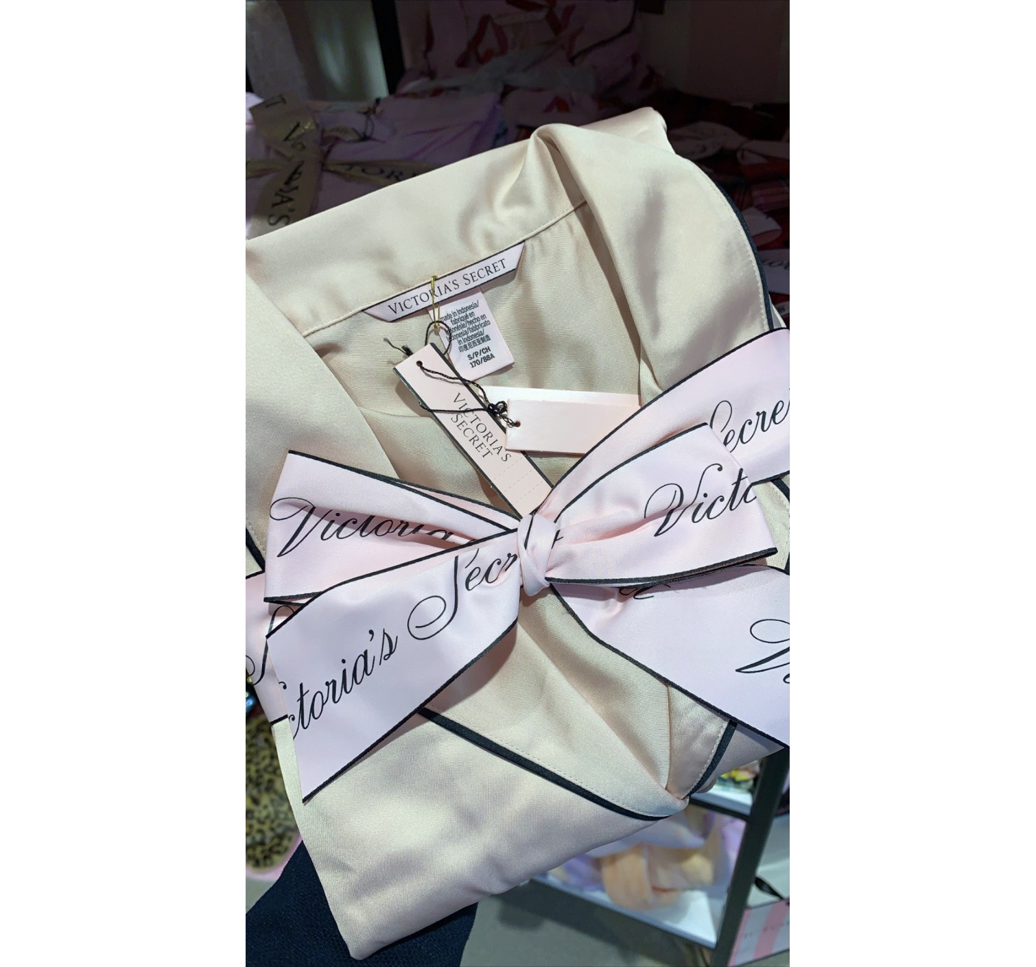 Сатинова піжама Victoria's Secret The Satin Short PJ Set