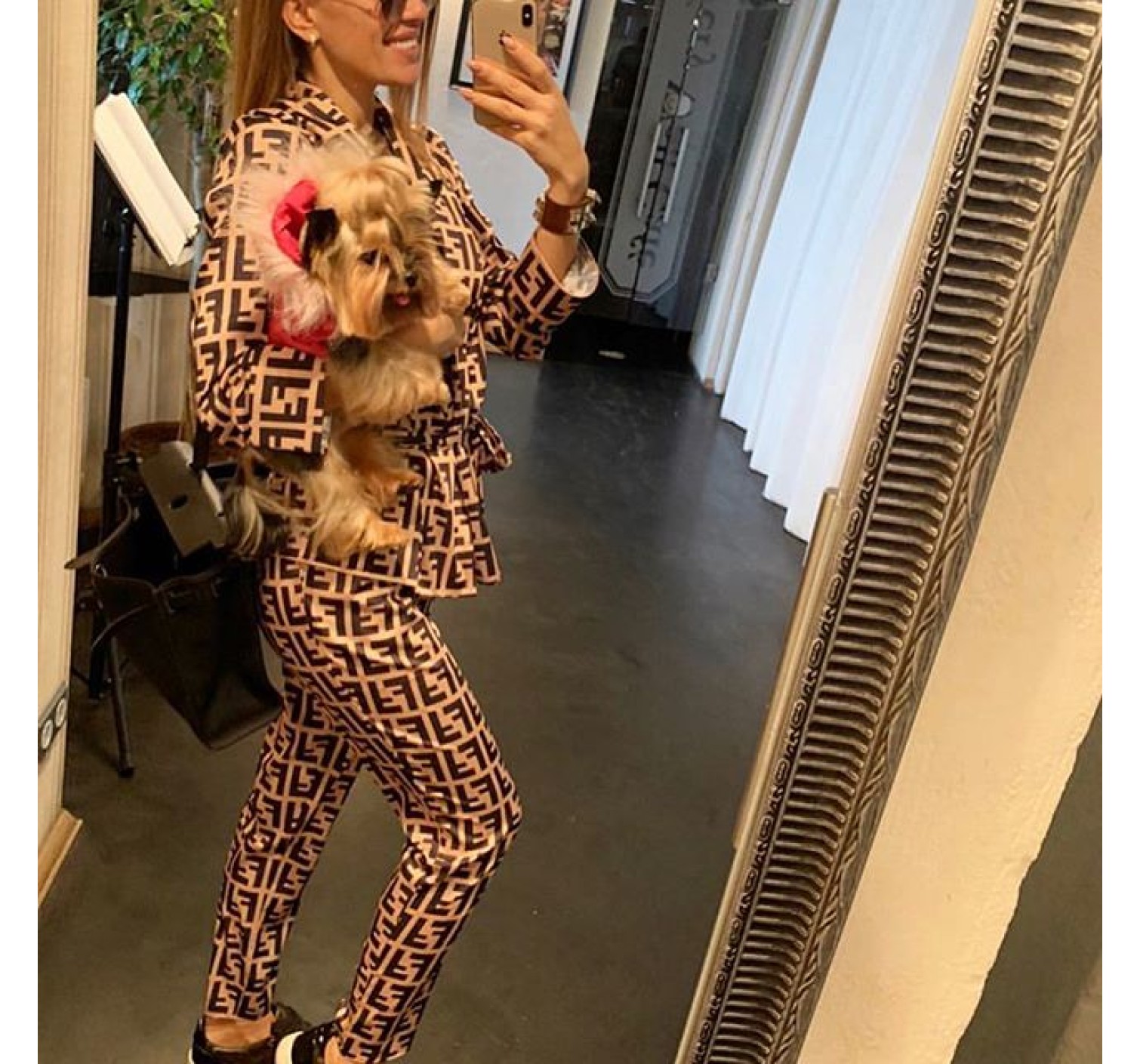 Cuteberry стильный костюм - принт Fendi