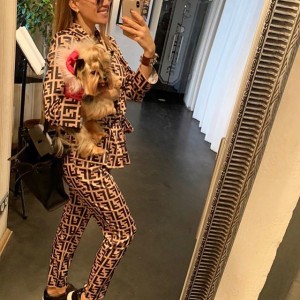 Cuteberry стильный костюм - принт Fendi