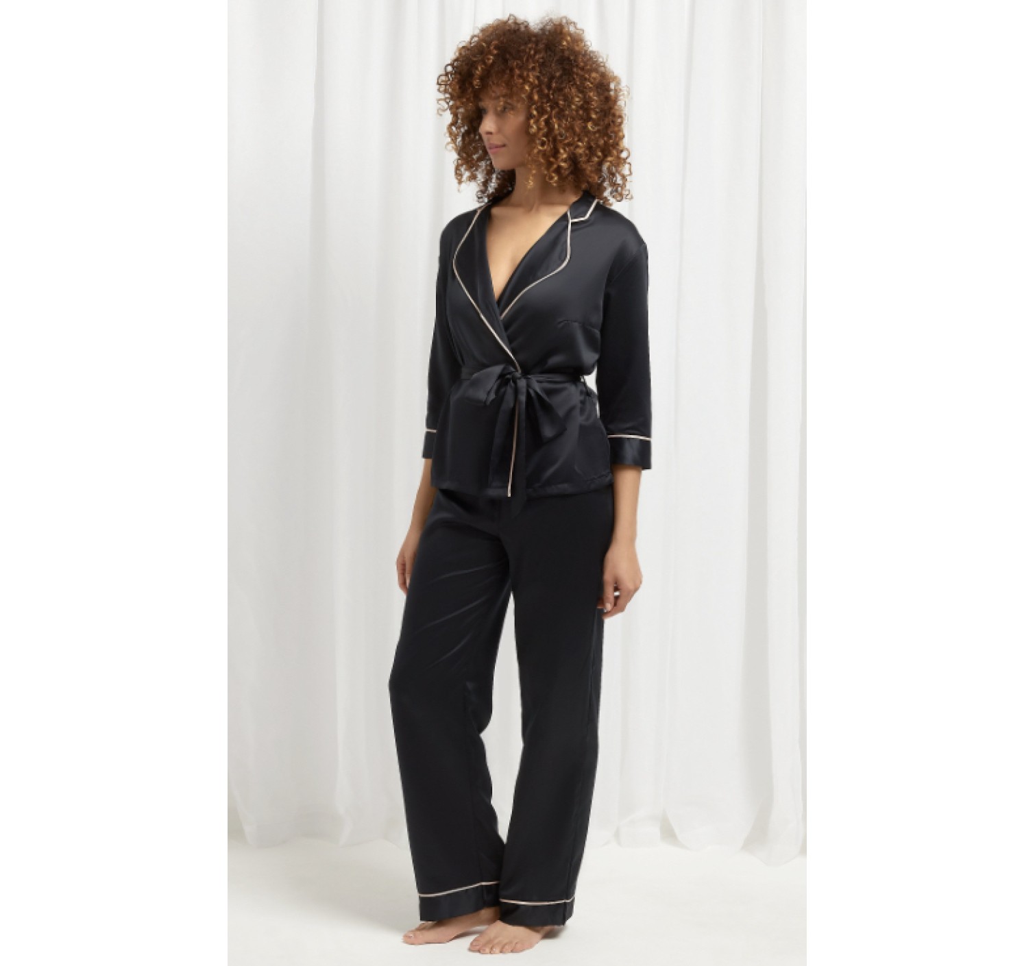 Сатиновая пижама BlueBella Wren Kimono and Trouser Set Black