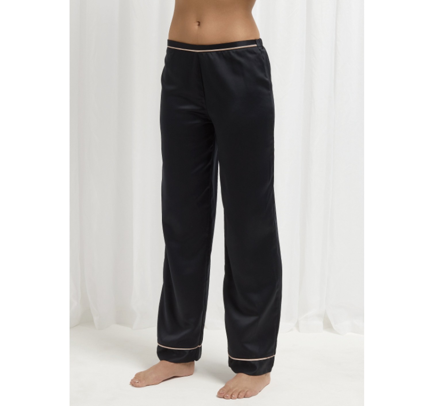 Сатиновая пижама BlueBella Wren Kimono and Trouser Set Black