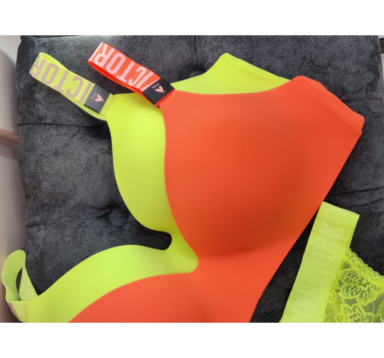 Бюстгальтер Lightly Lined Wireless orange Bra