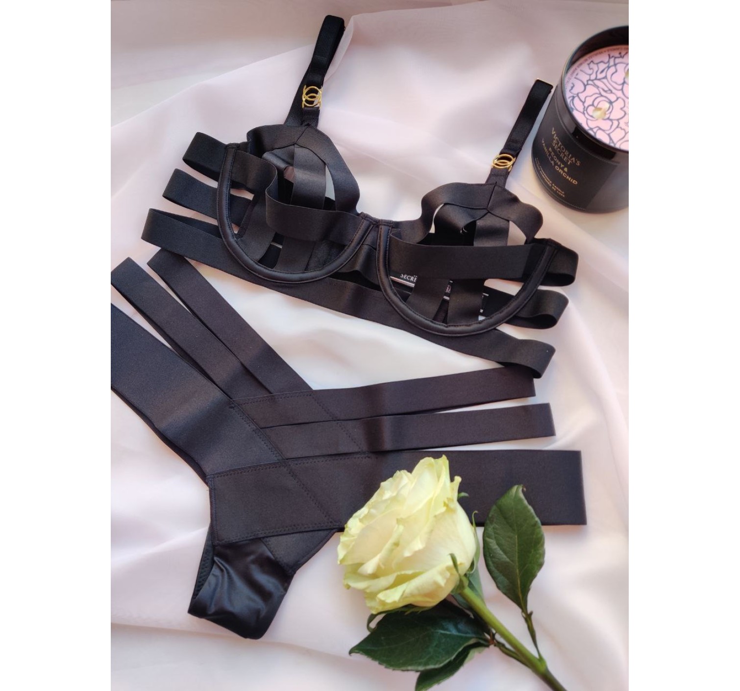 Комплект белья Victoria’s Secret Very Sexy LUXE LINGERIE Unlined Strappy Demi Bra Set