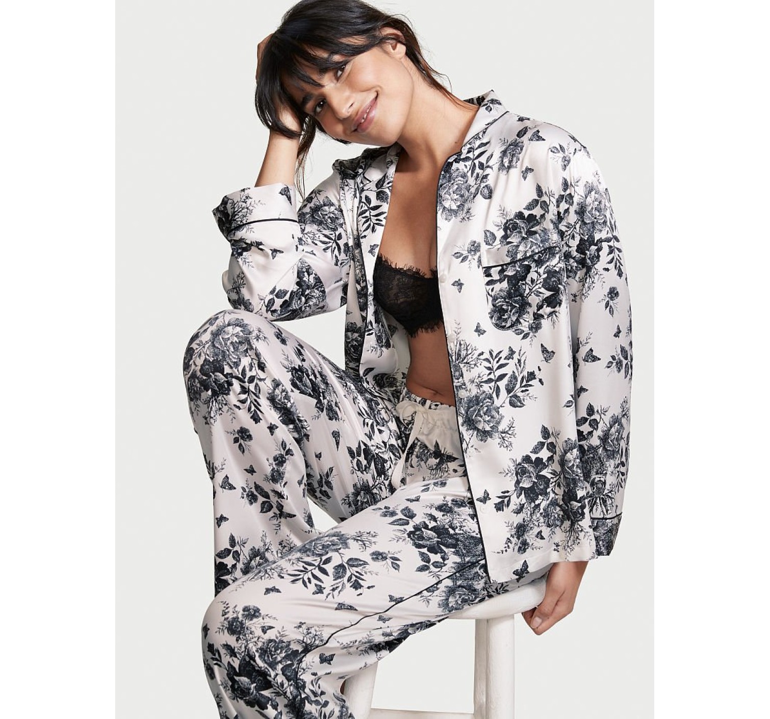 Піжама Victoria's Secret Satin Long PJ Set White Hidden Bunny Toile