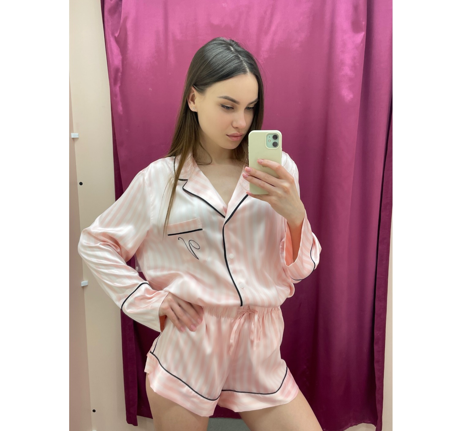 Сатиновая пижама в розовую полоску Victoria’s Secret The Satin Short PJ Set