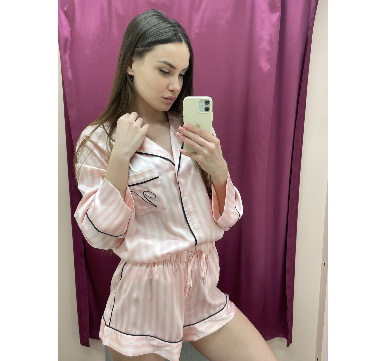 Сатиновая пижама в розовую полоску Victoria’s Secret The Satin Short PJ Set