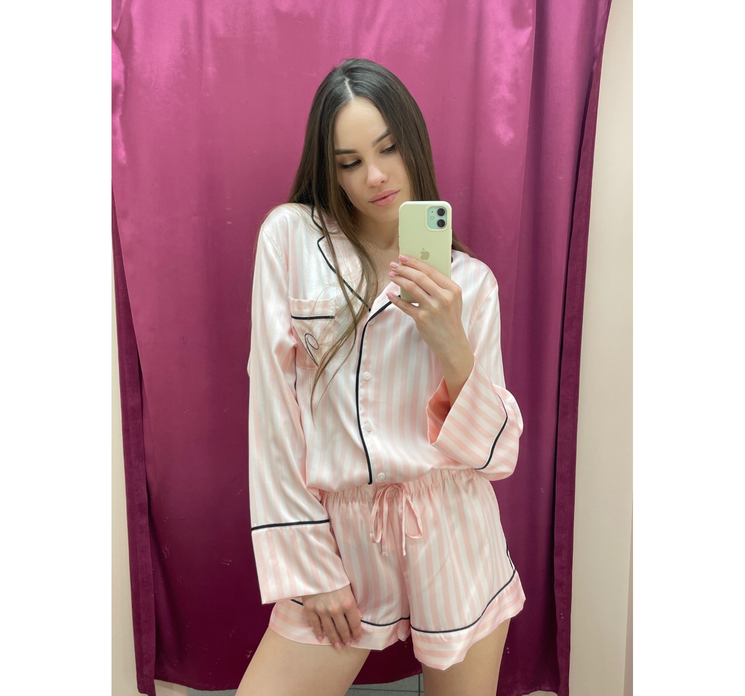Сатиновая пижама в розовую полоску Victoria’s Secret The Satin Short PJ Set