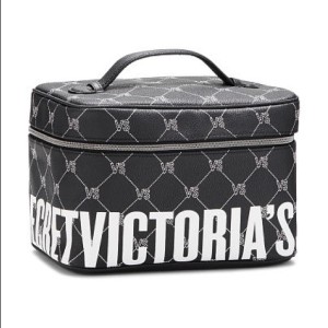 Monogram Train Case VICTORIA'S SECRET - бьюти кейс Виктория Сикрет
