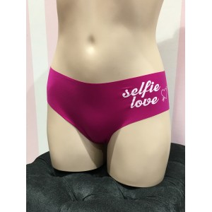 Трусики чикстер Victoria’s Secret No Show Cheeky Panty Selfie Love print