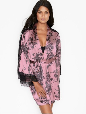 Халат Victoria’s Secret Pink Lace Satin Robe Etched Roses