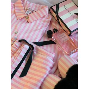 Пижама розовая в полоску Victoria’s Secret Signature Stripes The Satin PJ Set