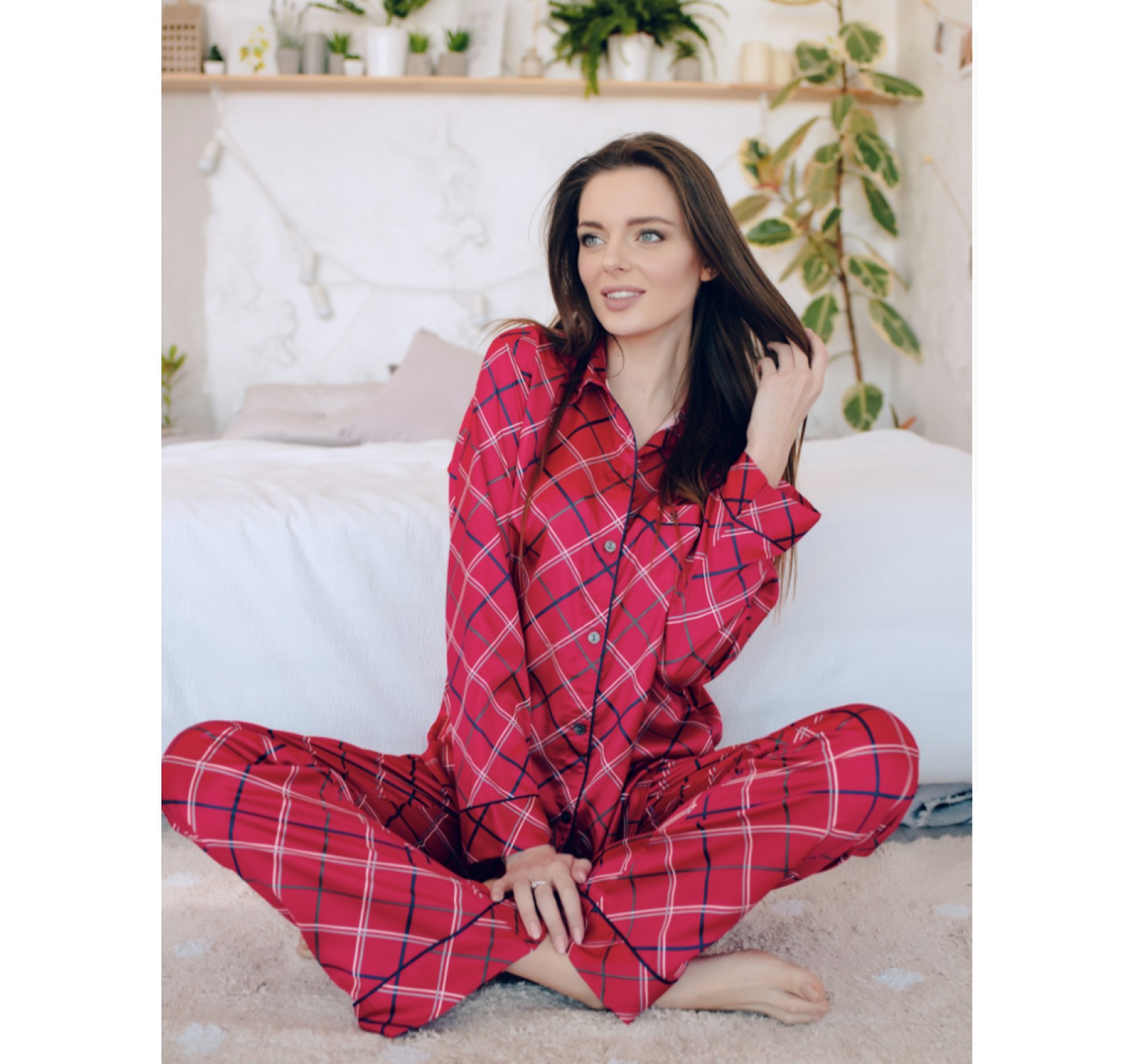 Сатиновая пижама Victoria’s Secret Red Long Satin PJ Set