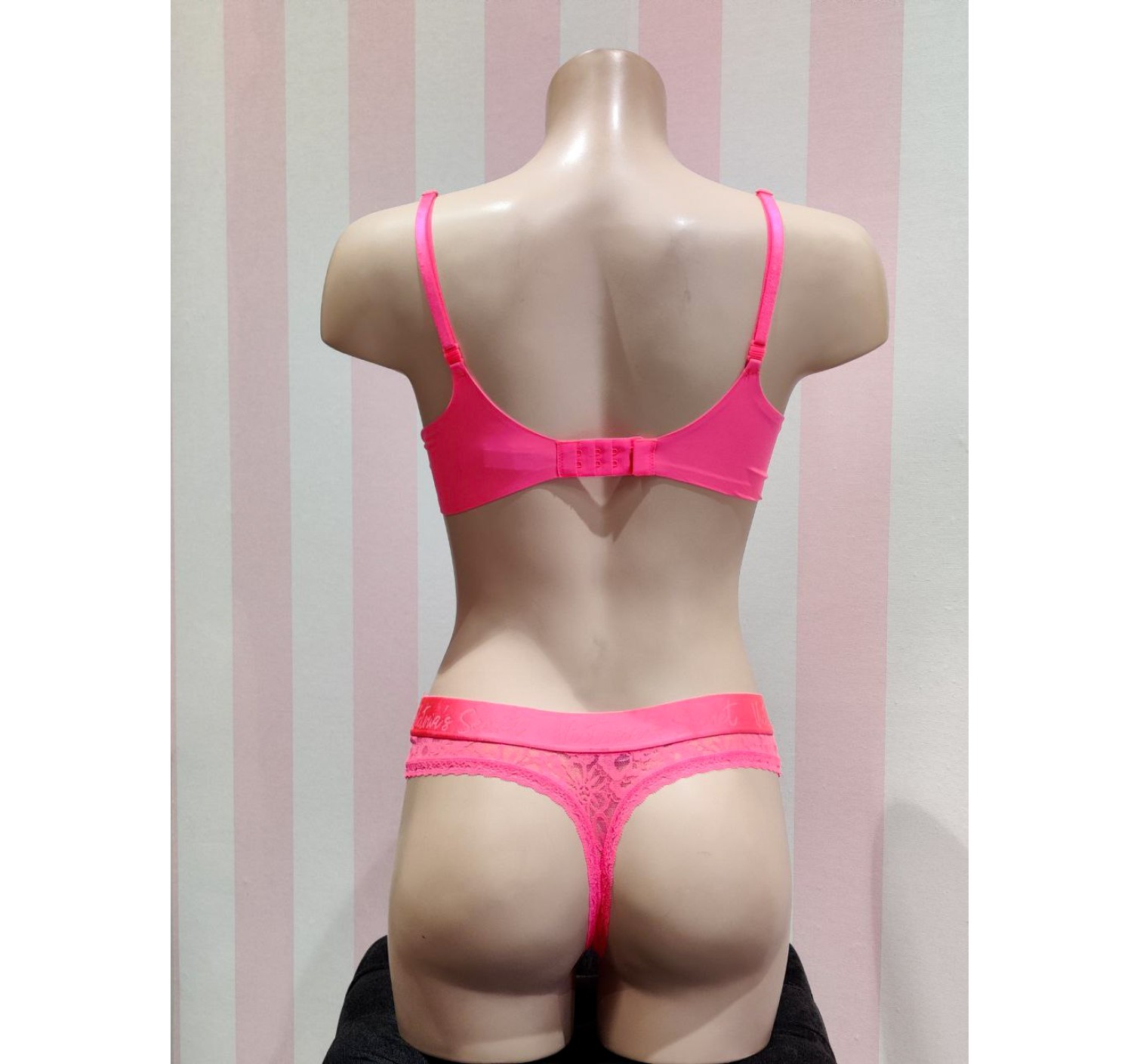 Комплект белья Victoria’s Secret Very Sexy Perfect shape Bra set