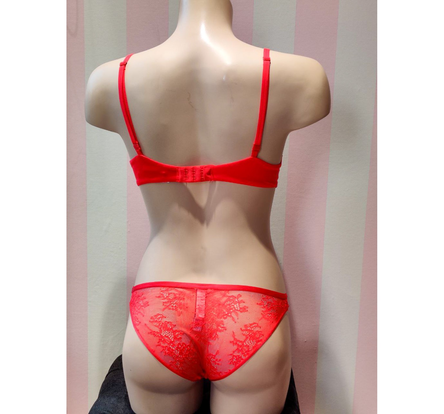 Комплект белья Victoria’s Secret Very Sexy Push-up Bra set & Bikini panty