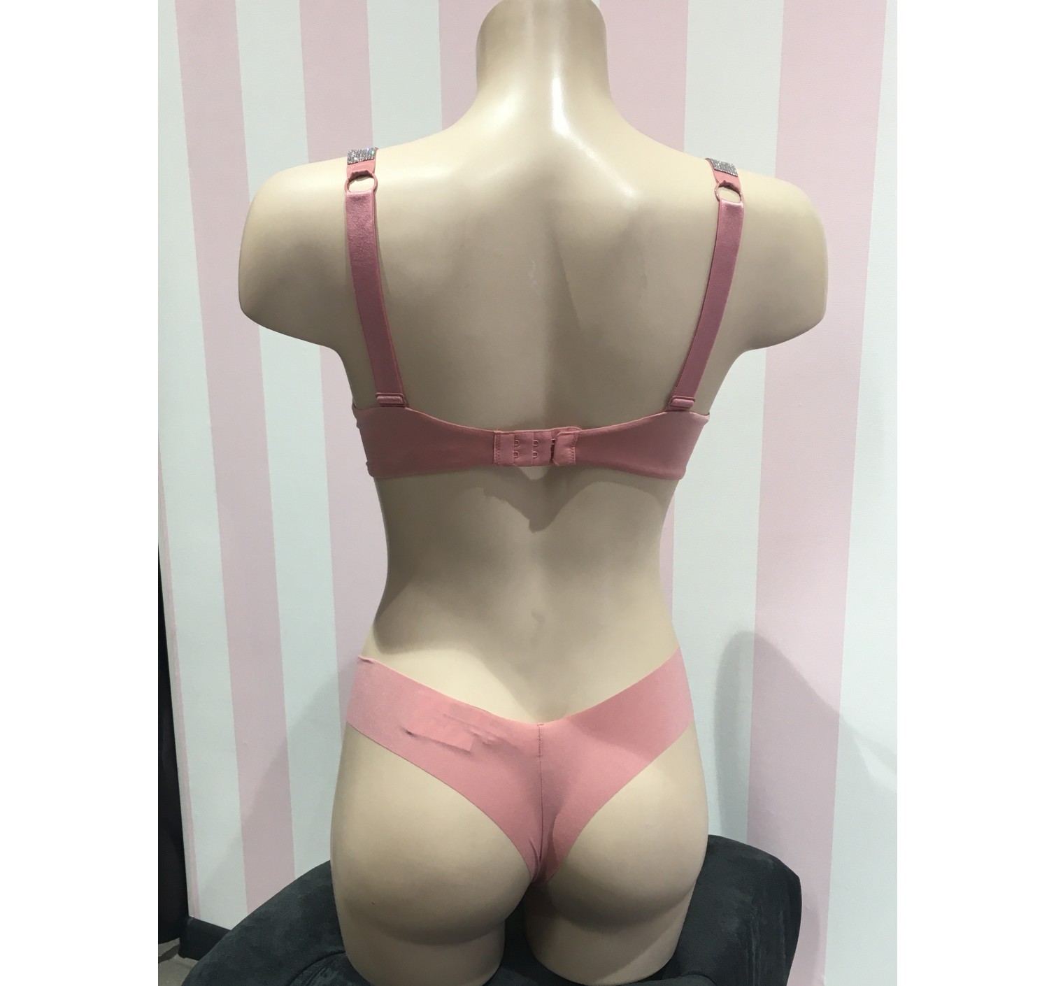Бюстгальтер Victoria's Secret Vintage Rose Embellished Strap Push-up Bra