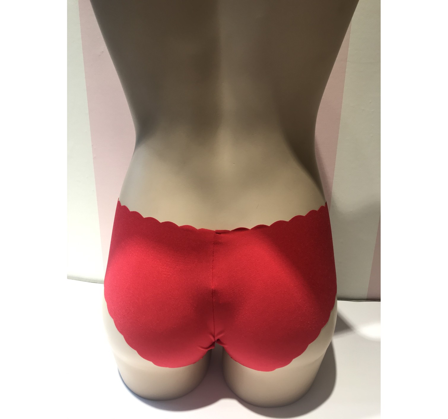 Трусики бесшовные Victoria’s Secret No Show Red Hiphugger panty