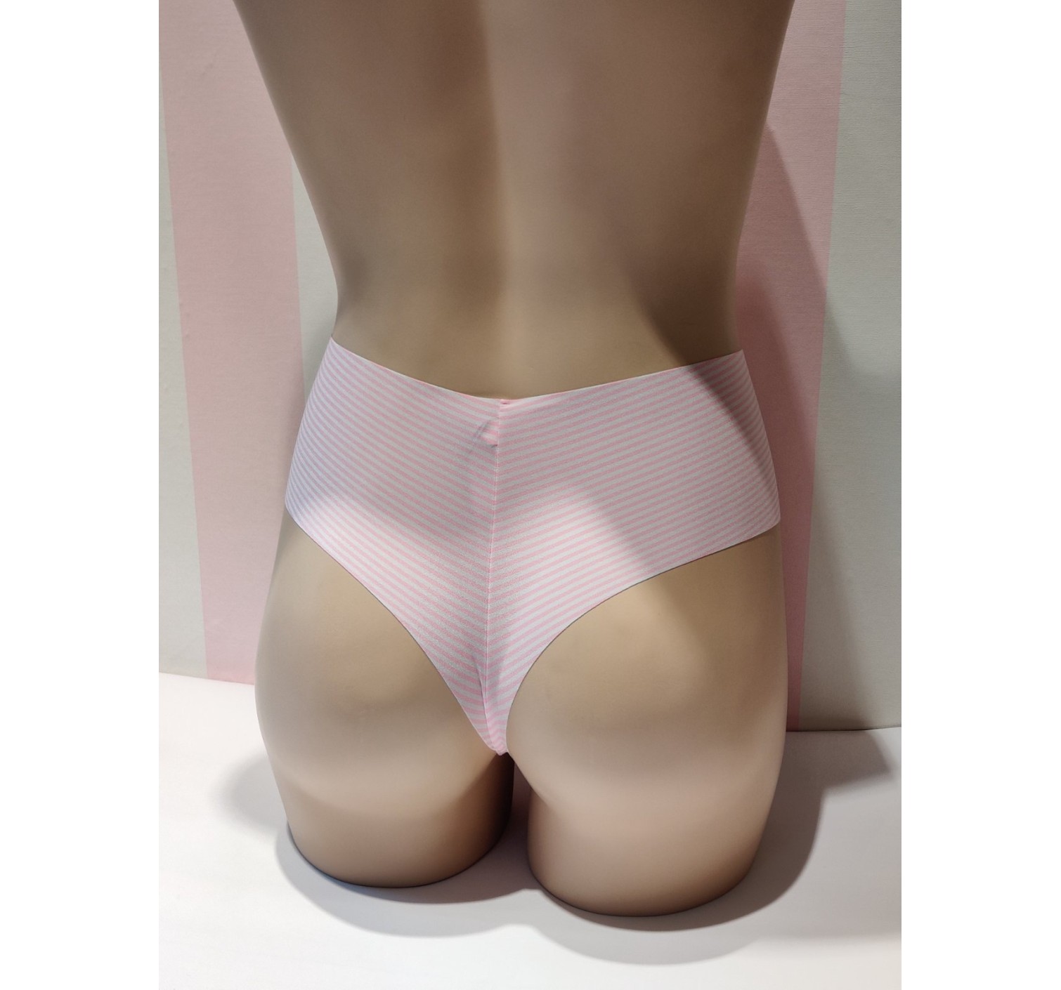 Трусики стринги Victoria's Secret No Show High-waist Thong panty