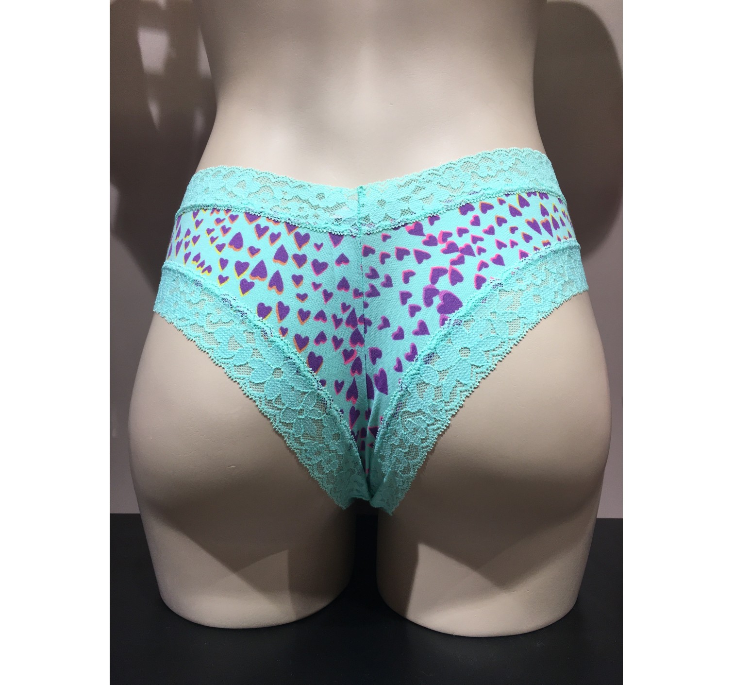 Трусики чіки Victoria's Secret Heart print Mint Lace Cheeky panty