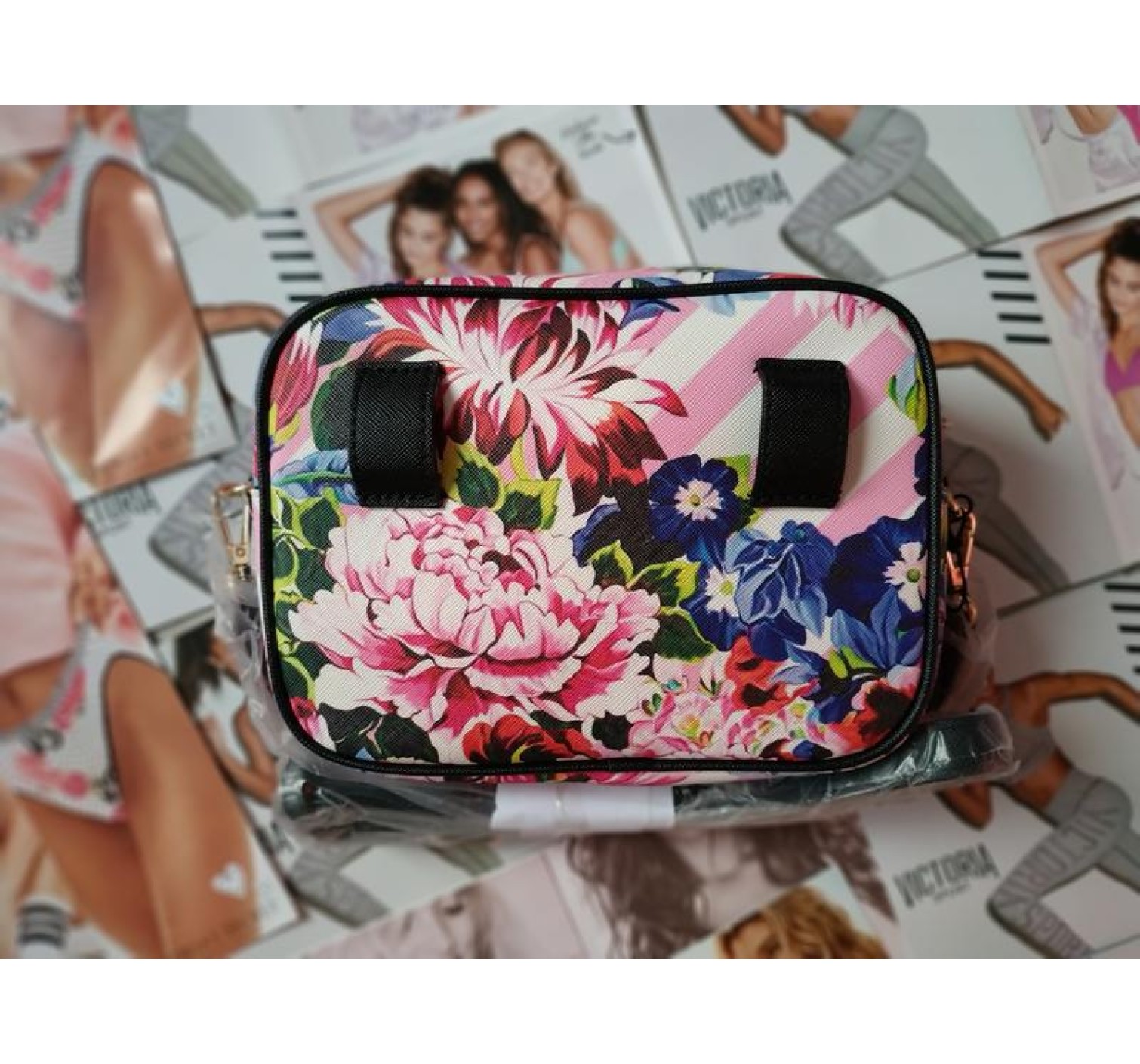 Кросс-боди и поясная сумка Victoria’s Secret х MARY KATRANZOU Signature Stripes & Floral print