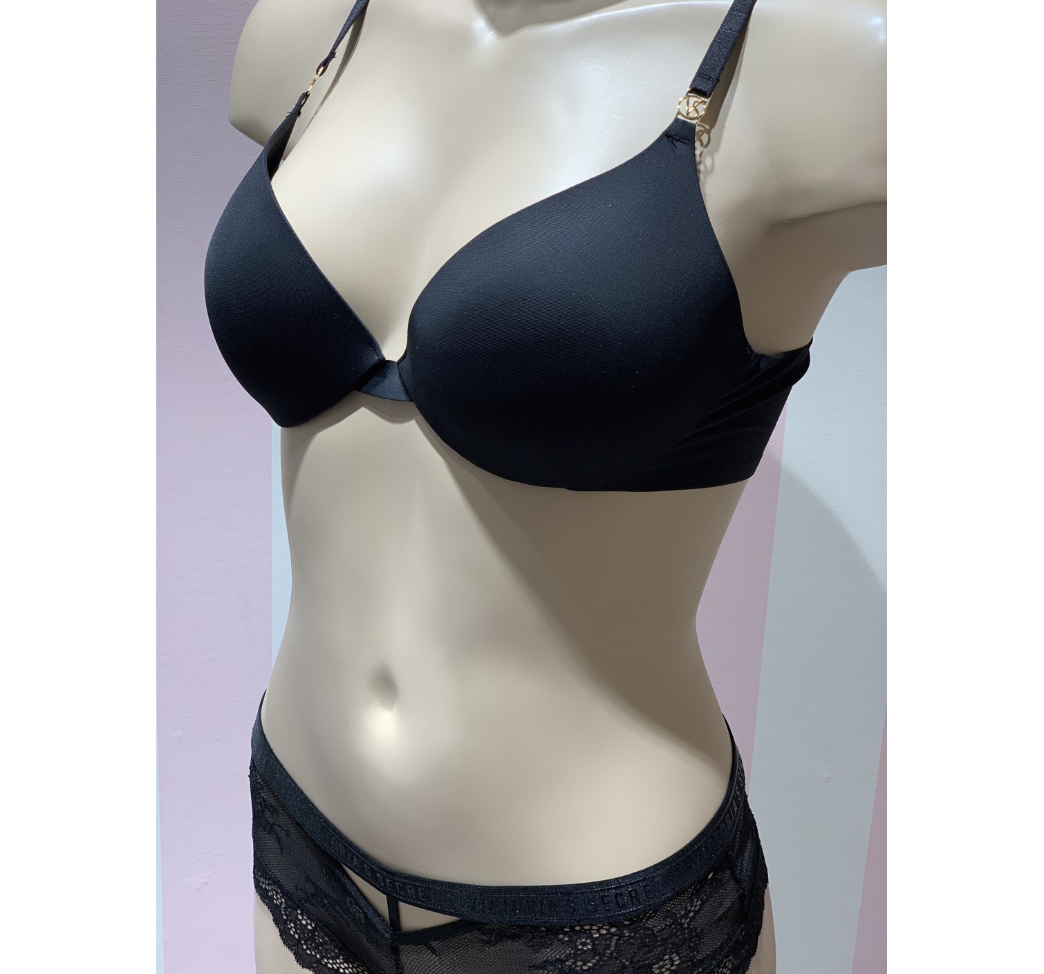Комплект белья Victoria’s Secret Very Sexy Black Lace Bra set