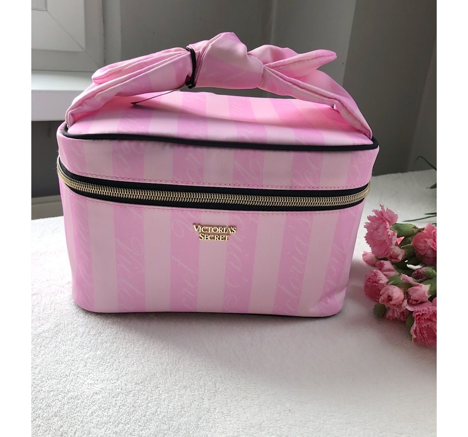 Бьюти кейс VICTORIA'S SECRET Signature Stripe Runway Train Case