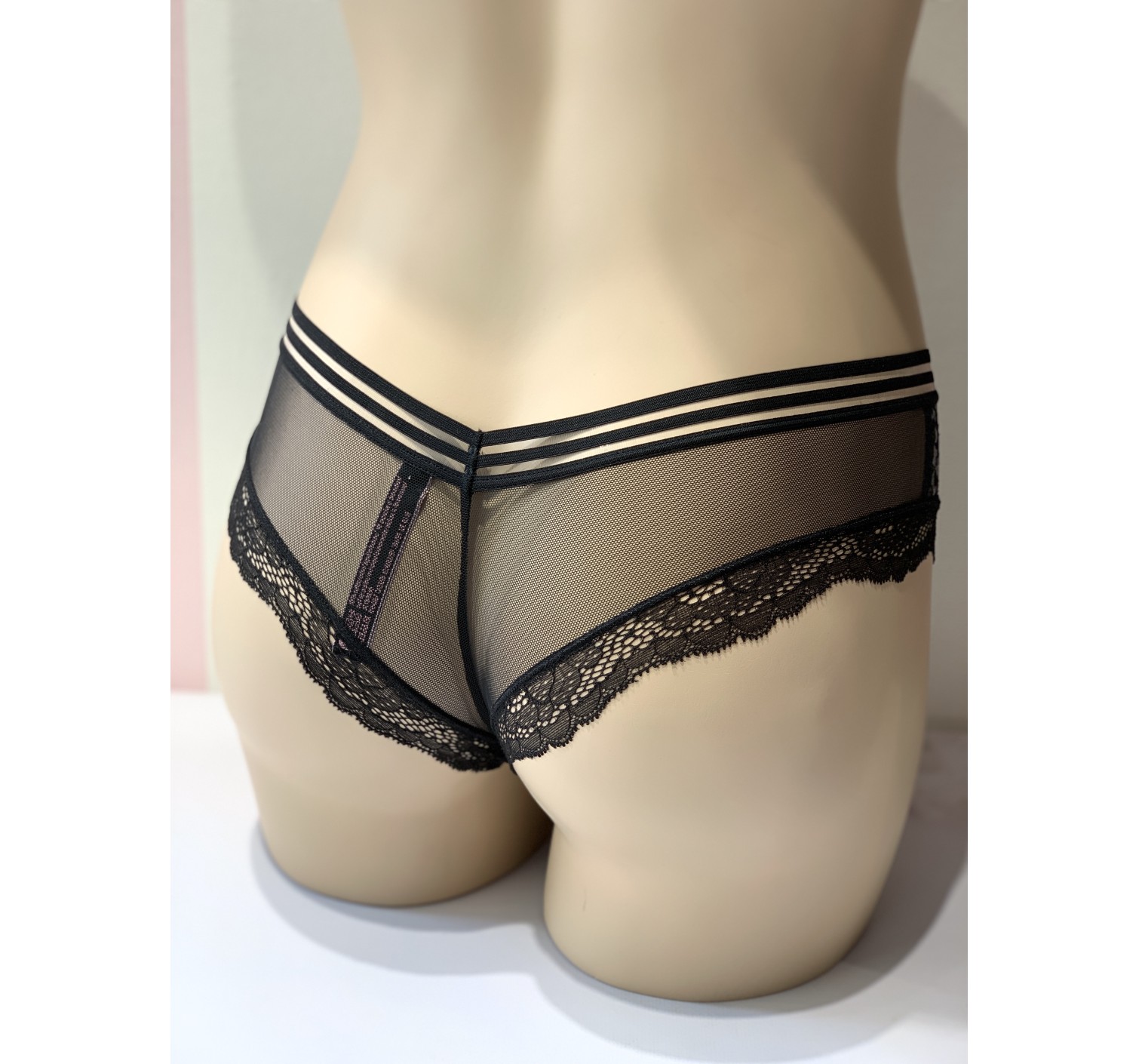 Трусики Victoria's Secret Very Sexy Lace Cheeky panty