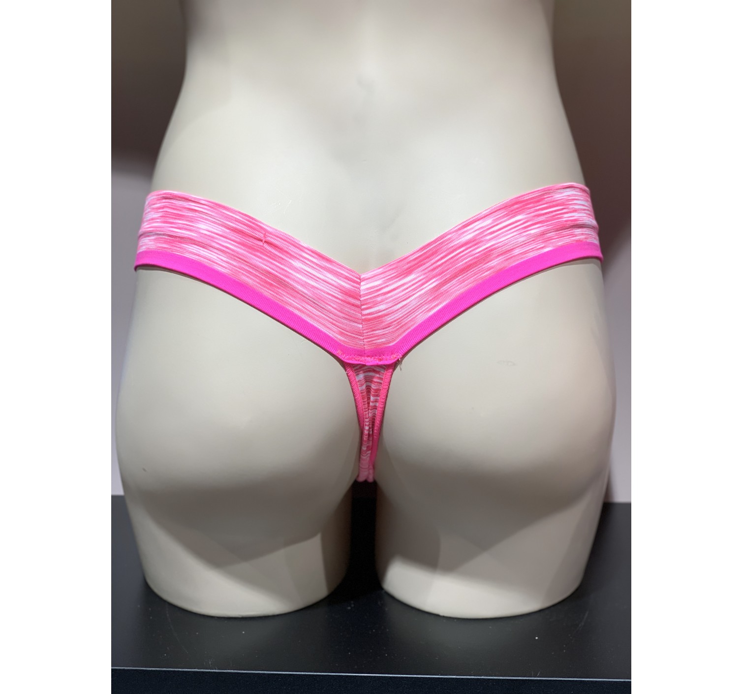 Трусики стринги Victoria’s Secret PINK Thong panty Neon pink