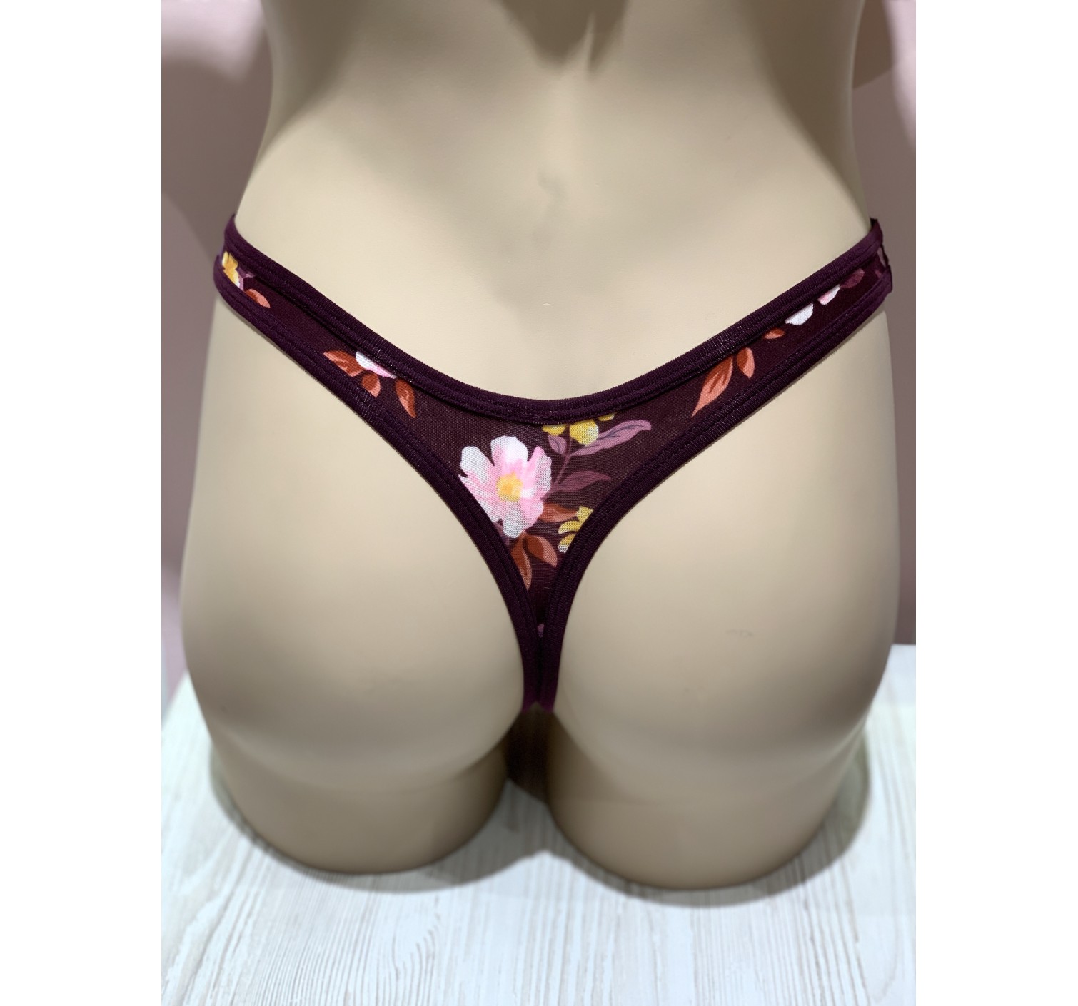 Трусики стринги Victoria’s Secret Cotton Floral print Thong panty