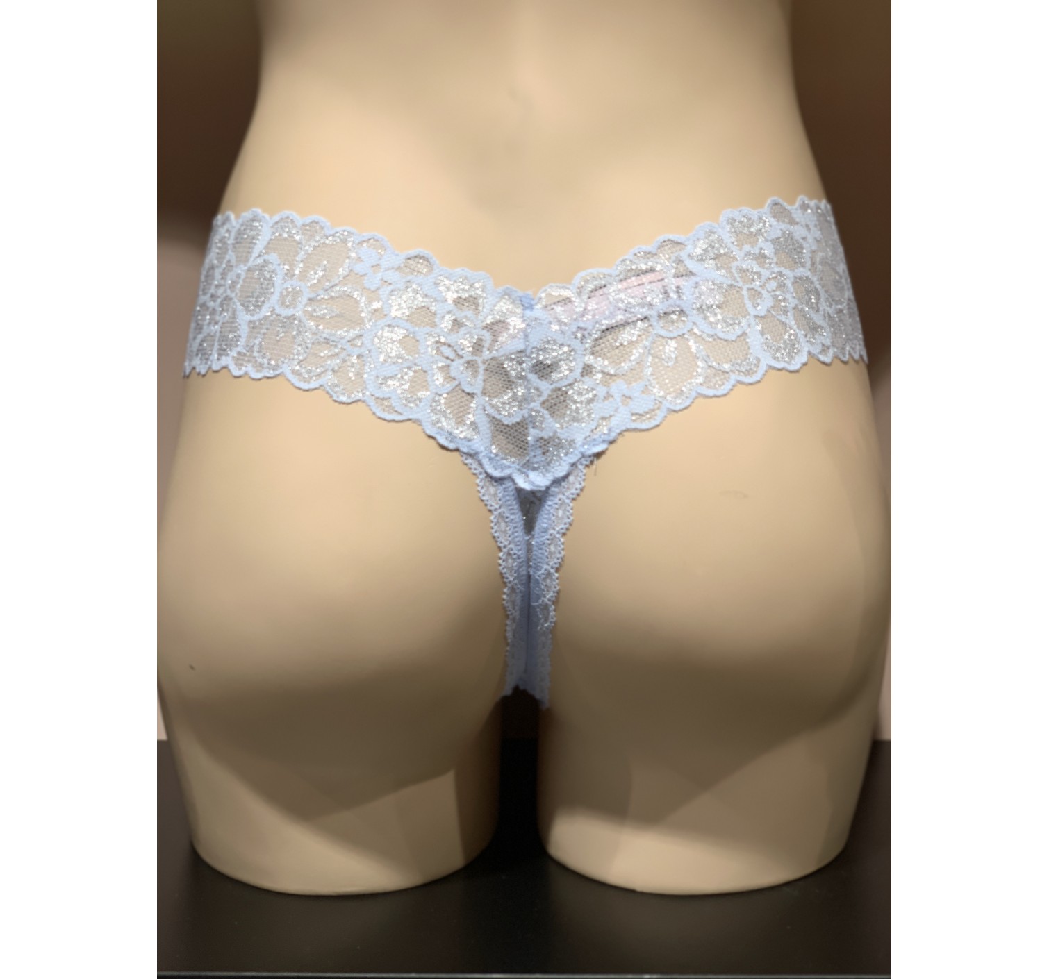 Трусики стринги Victoria’s Secret Blue Sky Lace Thong panty