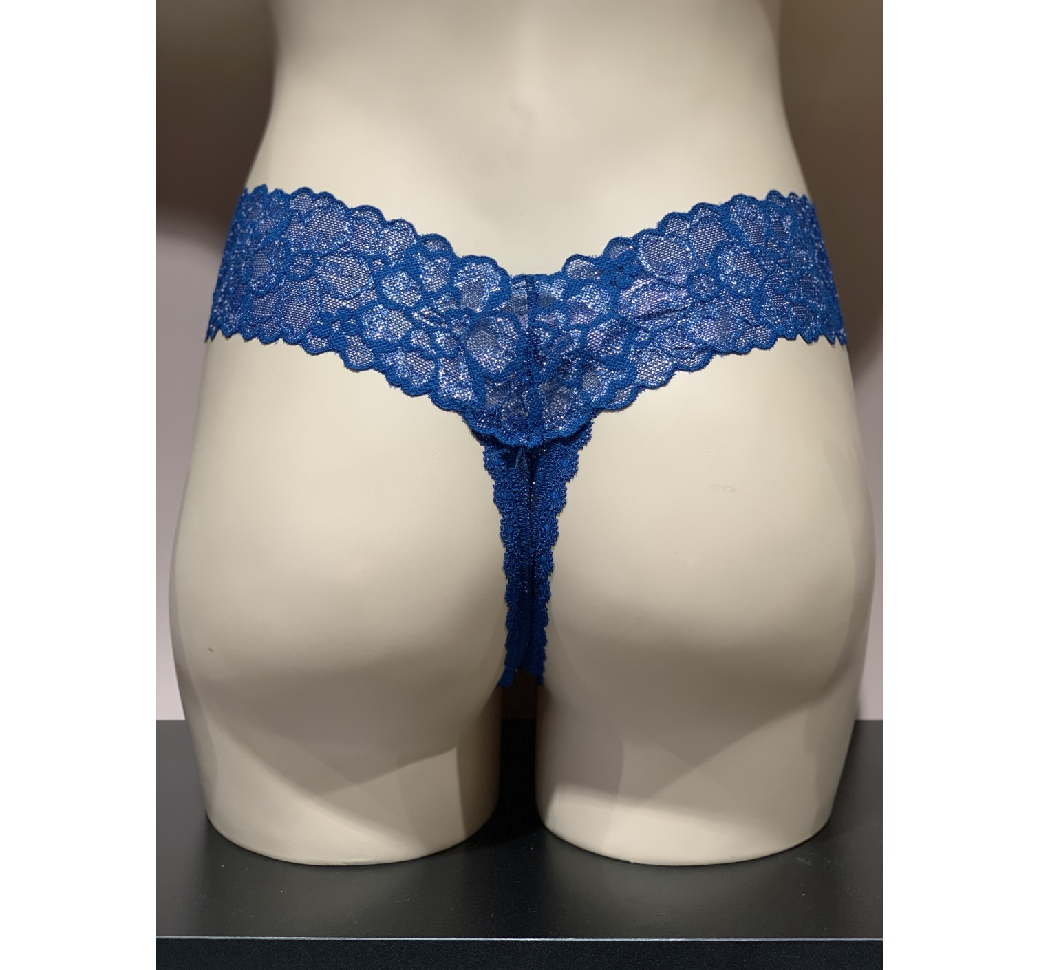 Трусики стринги Victoria’s Secret Deep Blue Lace Thong panty
