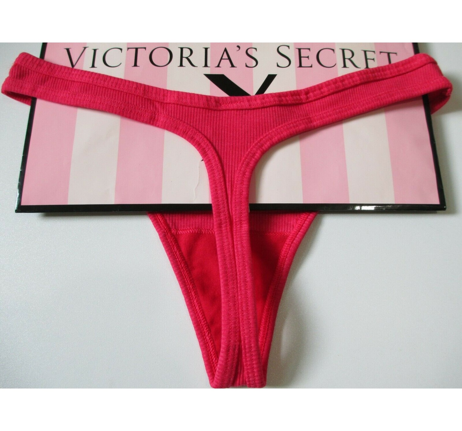 Трусики стринги Victoria’s Secret Cotton Ribbed Red Thong panty